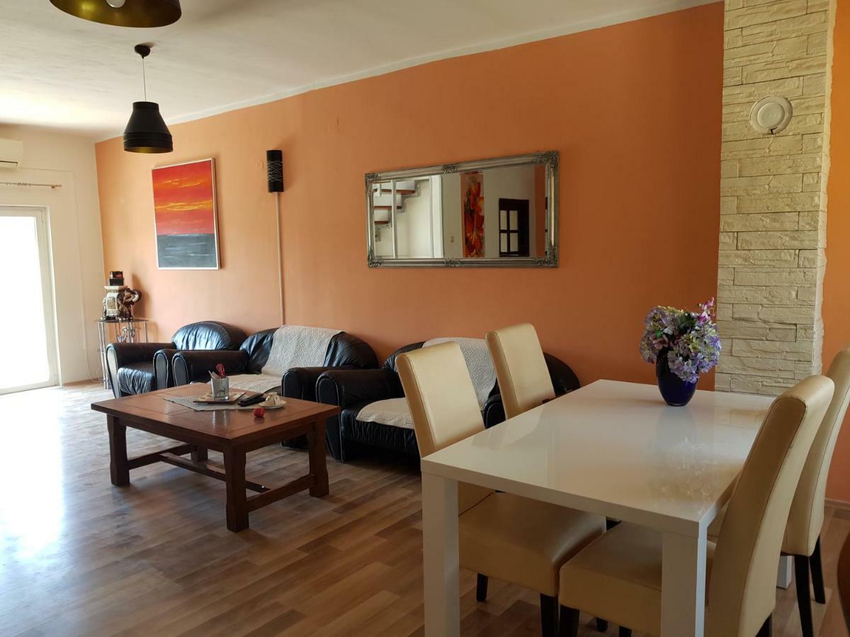 Holiday House "Villa Flora" Sibenik Luaran gambar
