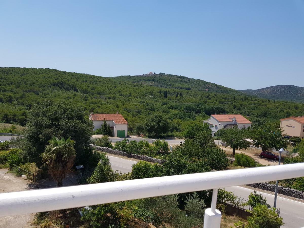 Holiday House "Villa Flora" Sibenik Luaran gambar