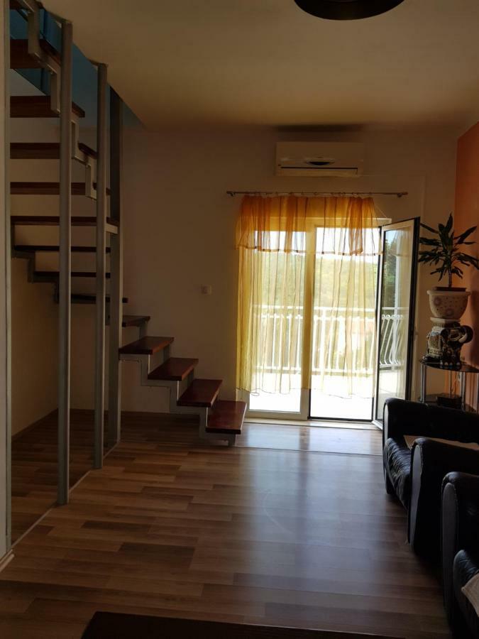 Holiday House "Villa Flora" Sibenik Luaran gambar