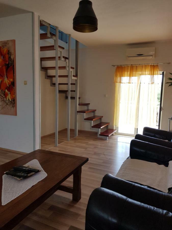 Holiday House "Villa Flora" Sibenik Luaran gambar