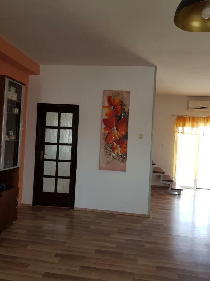 Holiday House "Villa Flora" Sibenik Luaran gambar