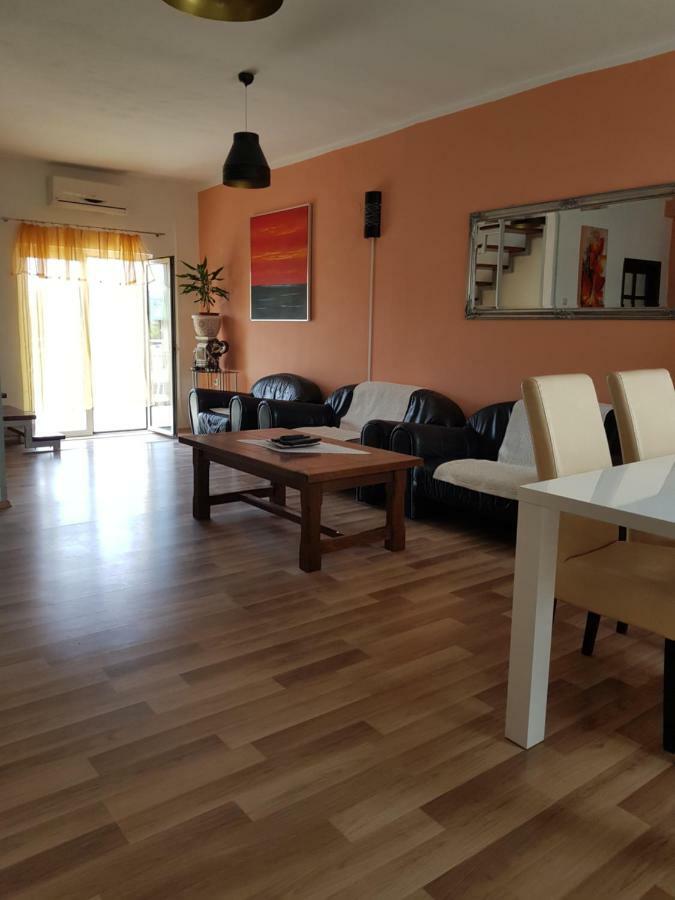 Holiday House "Villa Flora" Sibenik Luaran gambar