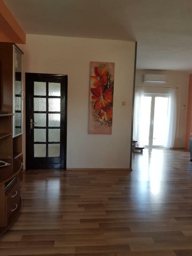 Holiday House "Villa Flora" Sibenik Luaran gambar