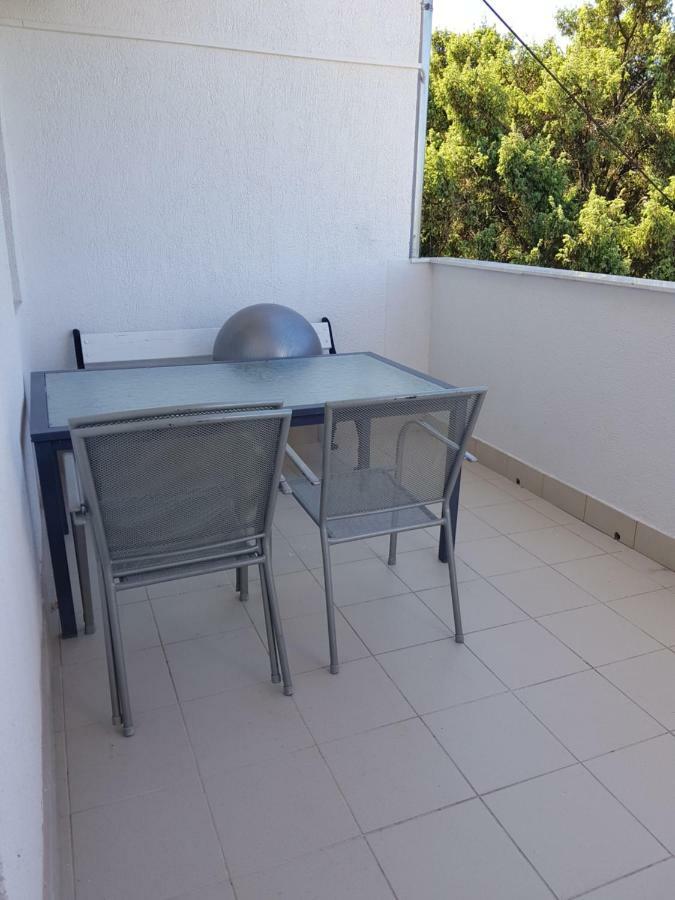 Holiday House "Villa Flora" Sibenik Luaran gambar